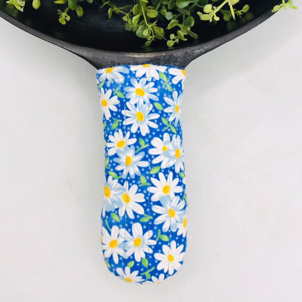 Stocking Stuffer Lot of 3 Cast Iron Pan Handle Potholder Cotton Blue Daisies